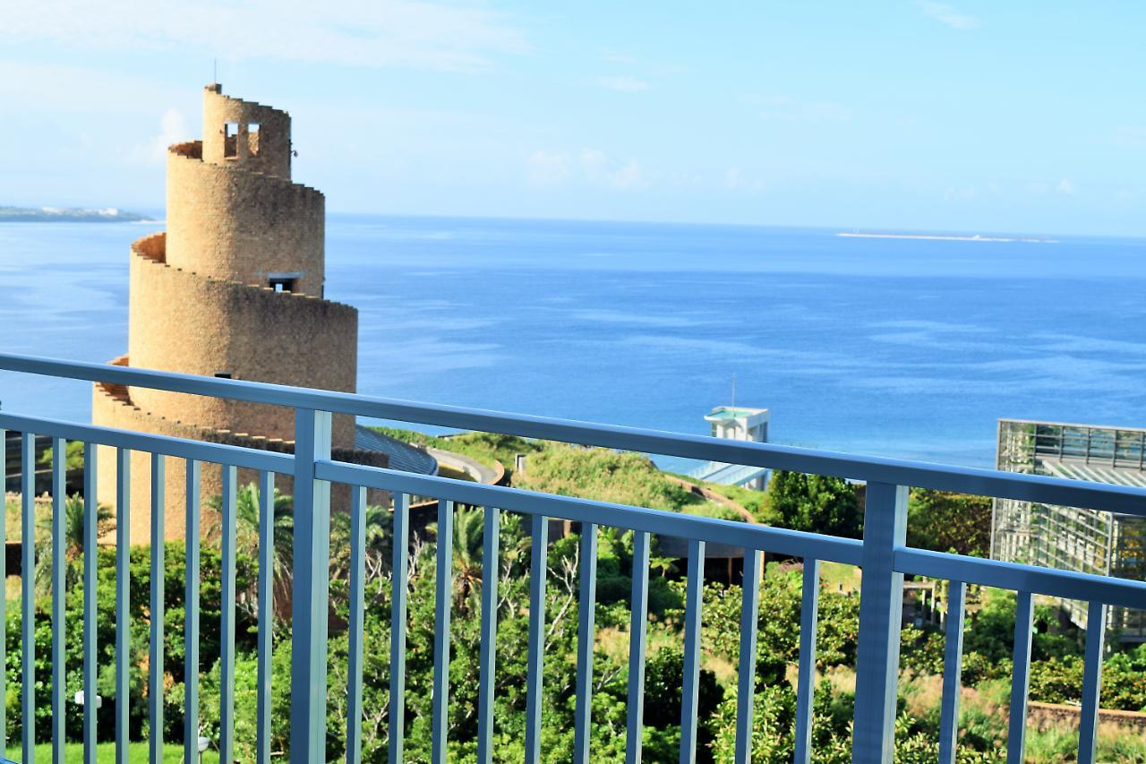 Wisteria Condominium Resort Мотобу Екстериор снимка