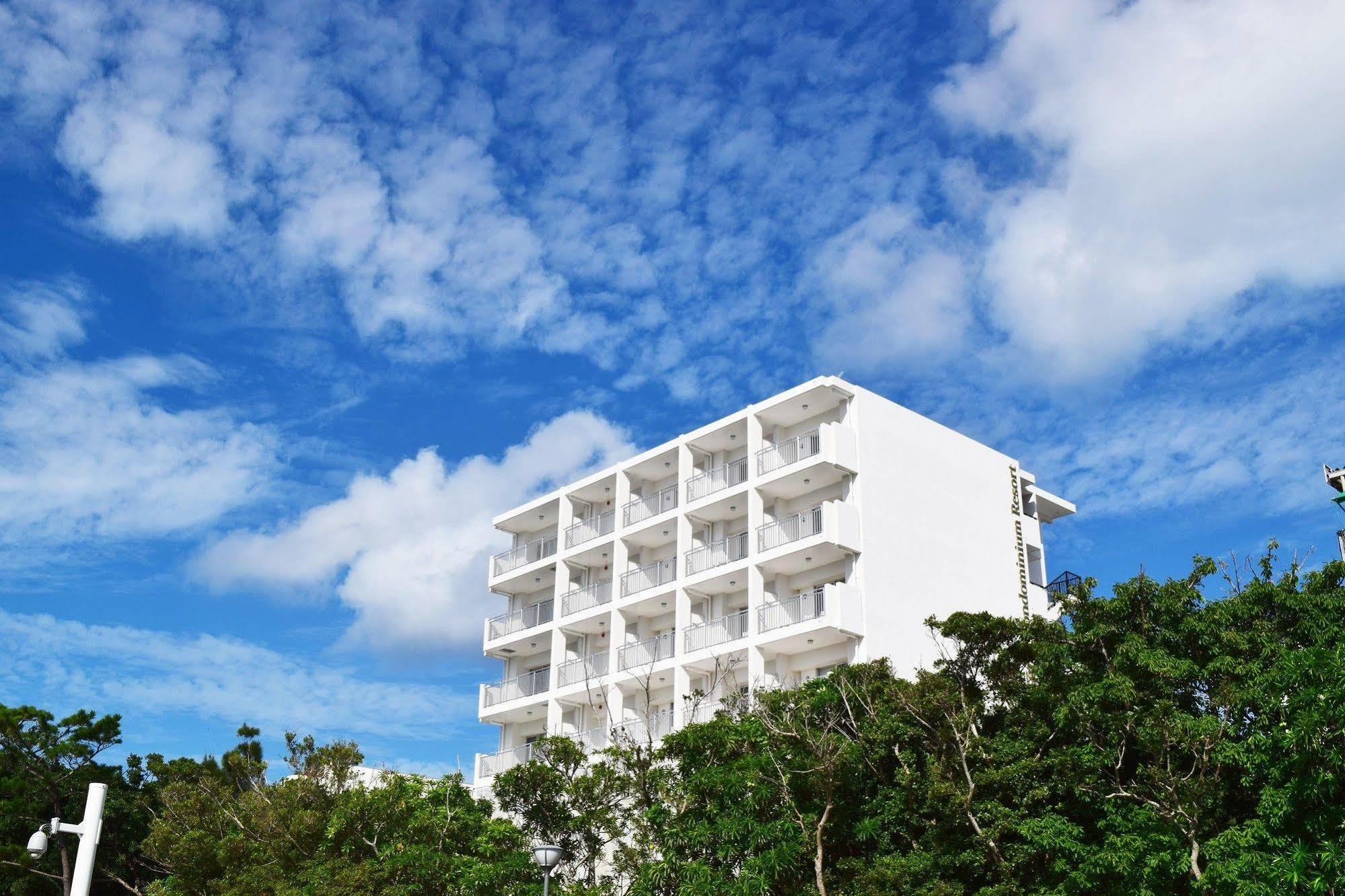 Wisteria Condominium Resort Мотобу Екстериор снимка